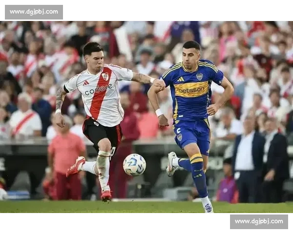 帕雷德斯盛赞马斯坦托诺：17 岁天才中场的全能表现令人惊叹