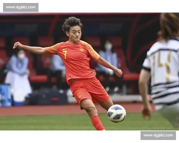 中国女足黄金阵容出征东亚杯 王霜张琳艳领衔剑指佳绩